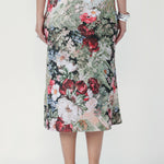 Designed with an easy pull-on, elasticated waistband, this skirt offers both flexibility and a clean, streamlined silhouette.