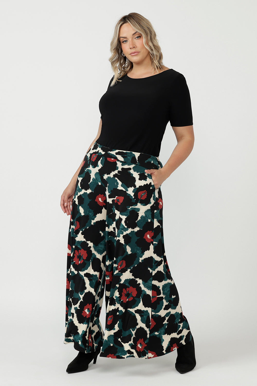Luxe Caspian Palazzo Pant crafted from premium dry-touch jersey with soft stretch, offering beautiful movement, side pockets and a sophisticated full-length silhouette.