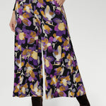 The extra-wide leg creates a flowing silhouette, while the cropped length and deep hemlines add modern flair. Designed with a double-layer pull-on waistband and functional side pockets with chic visible stitching, the Dany Culotte blends fashion and function seamlessly. Proudly designed and made in Australia.