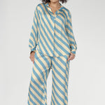 Designed with a straight-leg silhouette, this pull-on style features an elasticated waistband with an adjustable drawstring for an easy, flexible fit. 