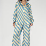 Designed with a straight-leg silhouette, this pull-on style features an elasticated waistband with an adjustable drawstring for an easy, flexible fit. 