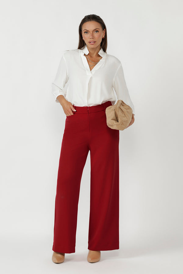 Crafted from a soft breathable Tencel Viscose fabric with a sand-washed texture and a soft drape. The fabric has no stretch.