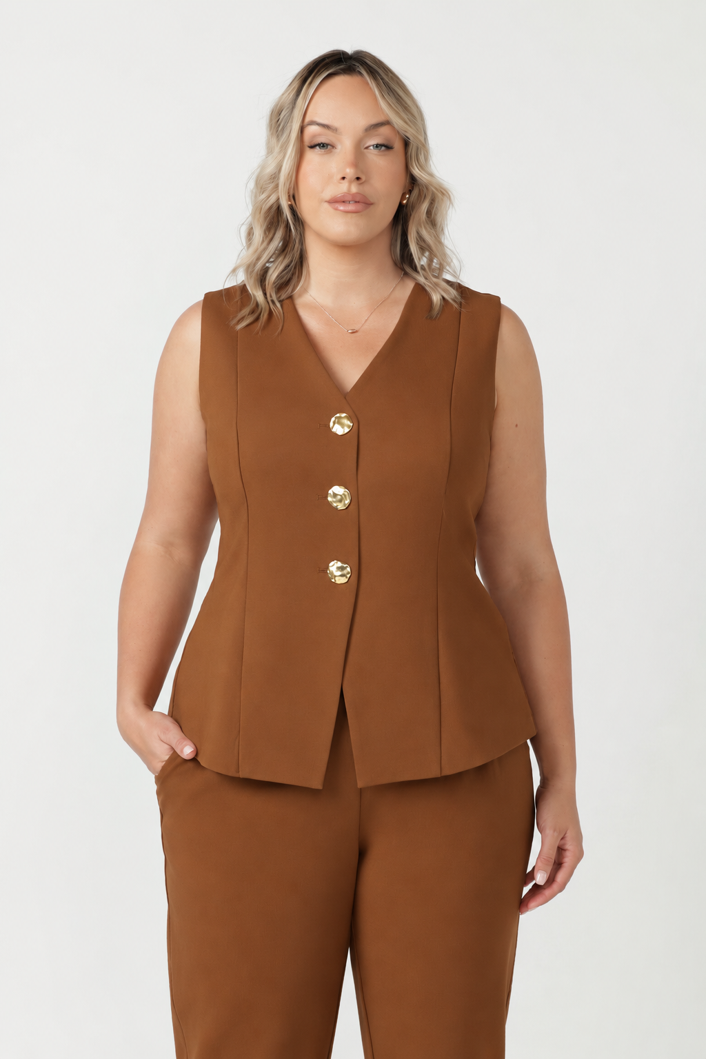 V-neck Vest in Toffee