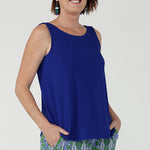 This clever piece can be worn two ways - opt for a chic boat neckline or switch it around for a flattering V neckline. 
