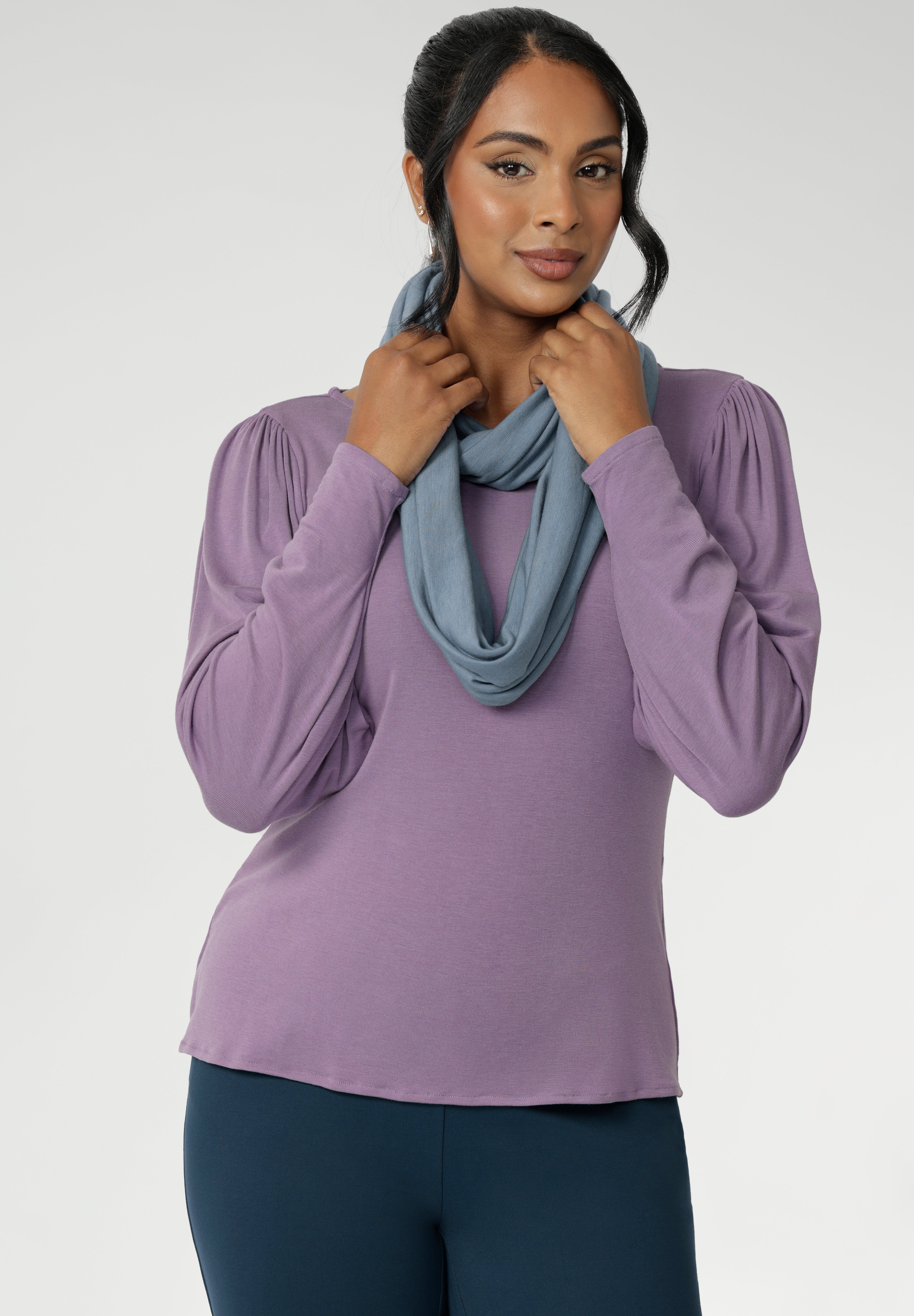 Light yet warm, Infinity Knit Scarf  is the ultimate layering companion for winter days, and its effortless wearability makes it an ideal travel piece—easy to throw on, instantly elevating any outfit. Made in Australia for women across Australia and New Zealand, Desiree brings a refined, easy feel to daily dressing.