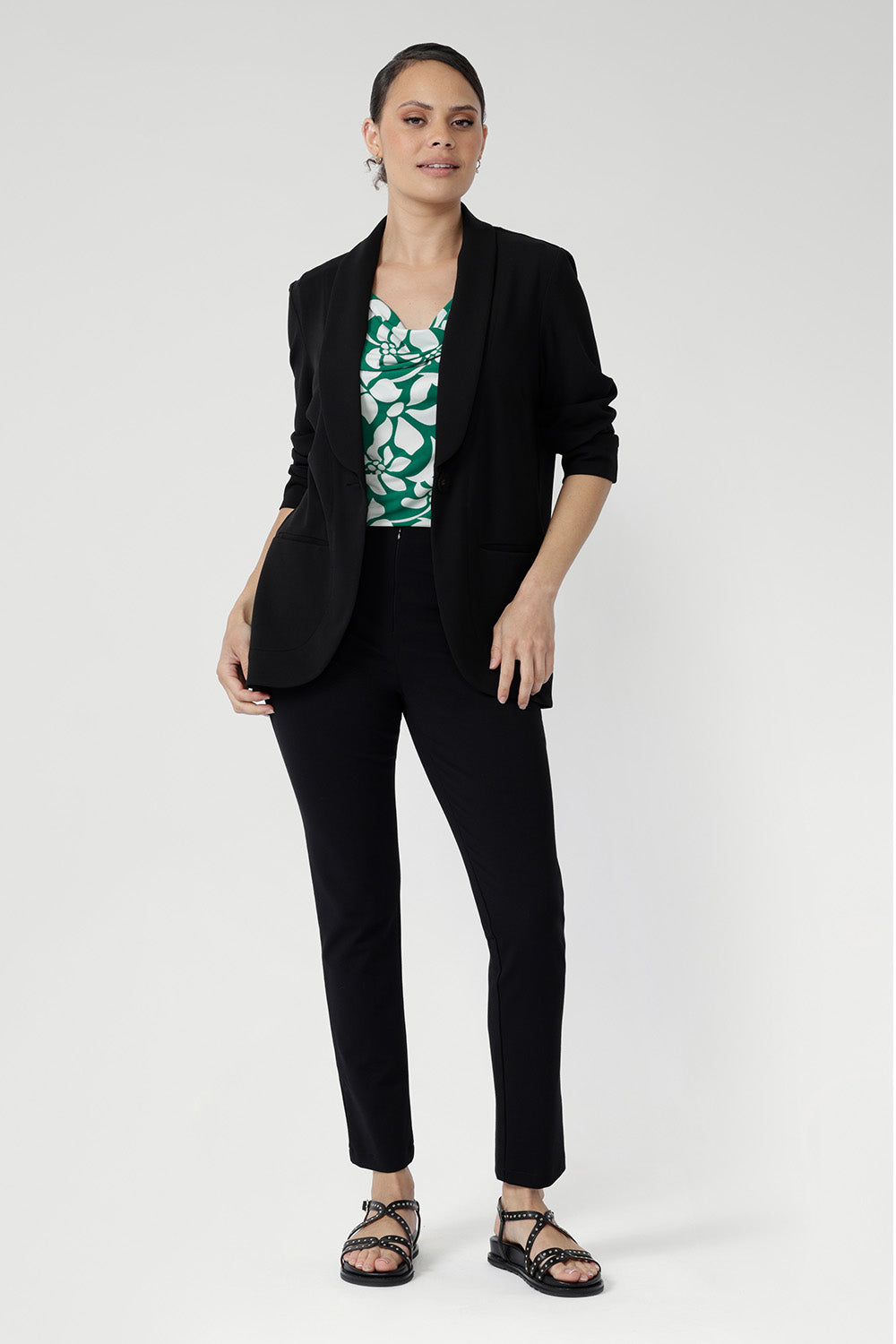 Crafted from beautiful dry-touch stretch jersey, the Joni Top in Jade Charm combines fluid movement with effortless sophistication.