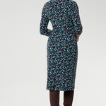 The Kadence dress is where comfort meets confident, modern style. Designed with a fluid silhouette that skims the body without clinging, this dress is all about ease—no restrictive waist seams, no fuss. 