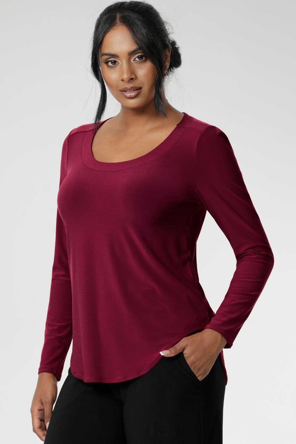 The Leith Top in Ruby is the long-sleeve evolution of our beloved Jules Top, designed for ultimate comfort and layering ease. Perfect as a standalone piece or worn under jackets and knitwear, this fitted women’s top is a must-have staple for cooler days and transitional weather. 