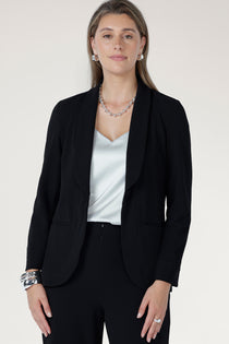 Crafted from our luxe, body-contouring scuba jersey, the Merit Blazer is an expertly tailored jacket that elevates any outfit. 