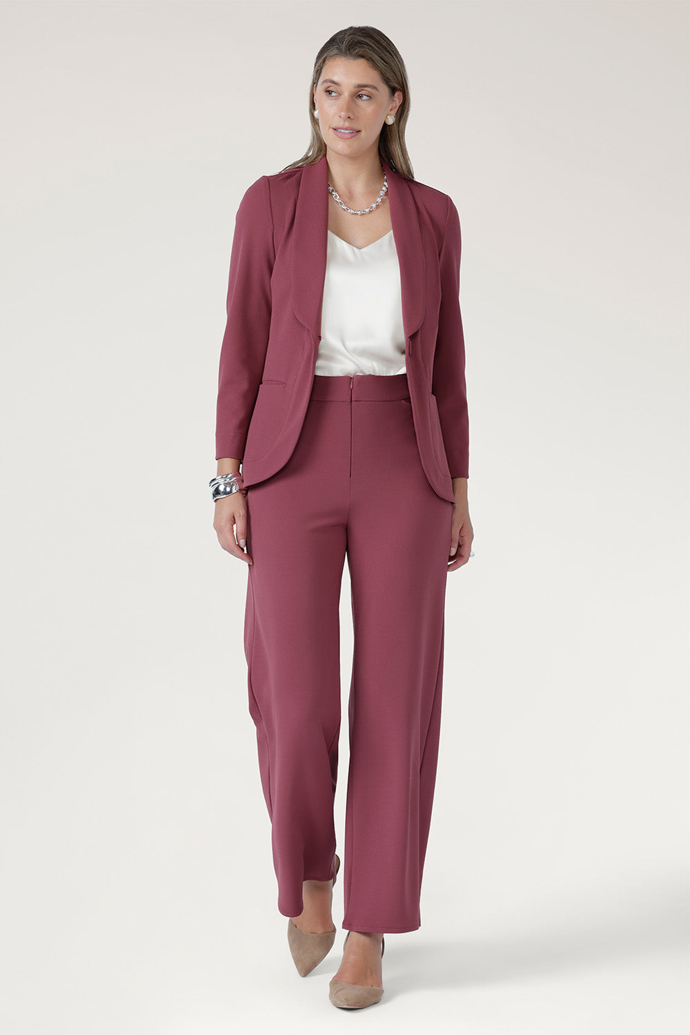 The full-length sleeves with deep cuffs can be worn down or turned up for versatile styling.