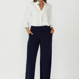 Our best-selling Monroe Pant is crafted from luxe heavyweight dry-touch jersey, delivering a beautiful drape with all-day comfort. 