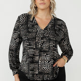 Paeton Top in Surface Noir