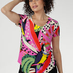 Crafted from soft-touch jersey in an exclusive Tucan print, the Sawyer Top is an easy, everyday essential for smart styling, casual dressing, and effortless layering. 