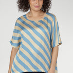Designed for effortless everyday wear, it’s a refined take on the classic striped tee.