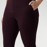Skinny Leg Pant in Wine