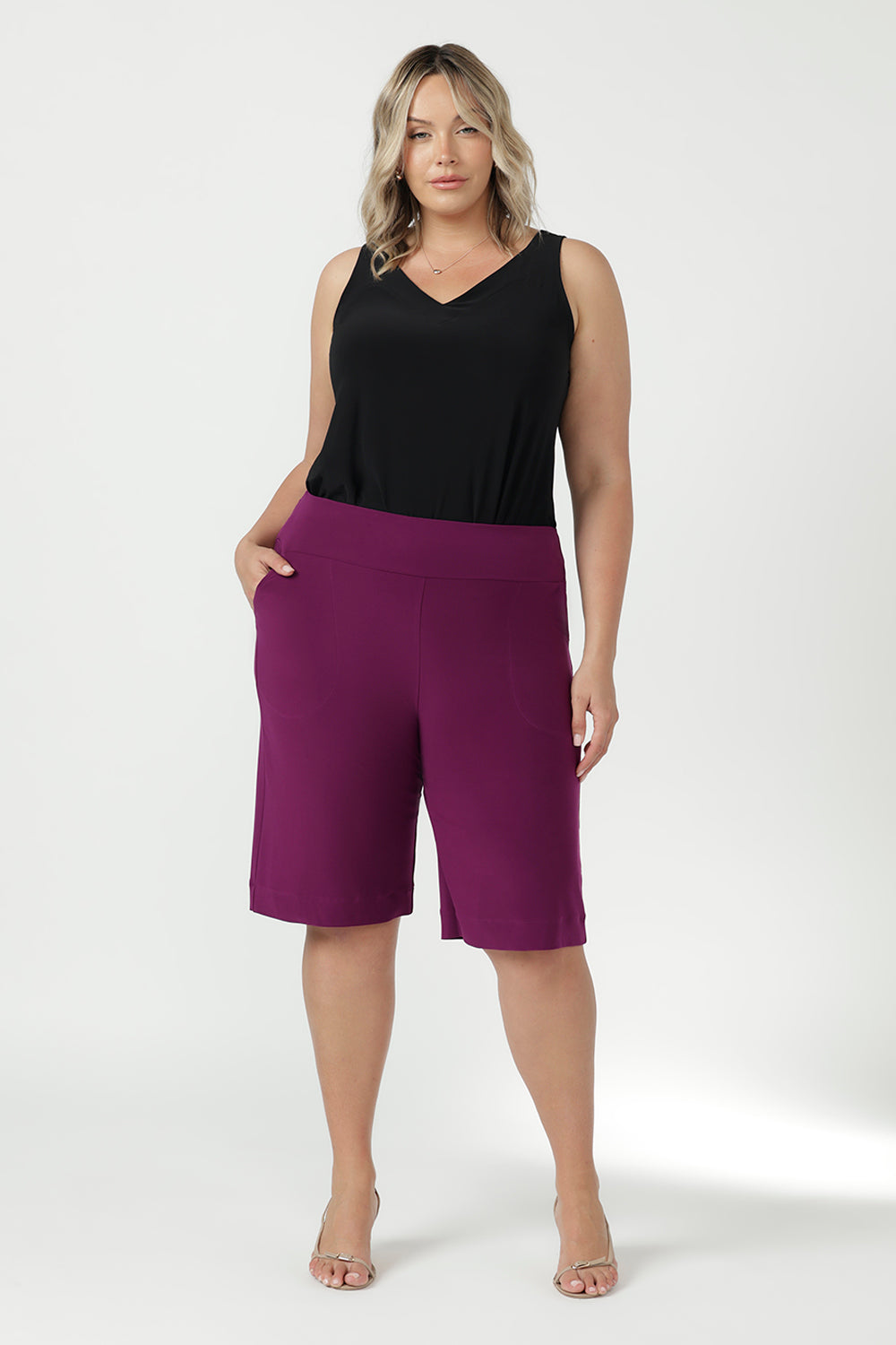 Bermuda Short in Magenta