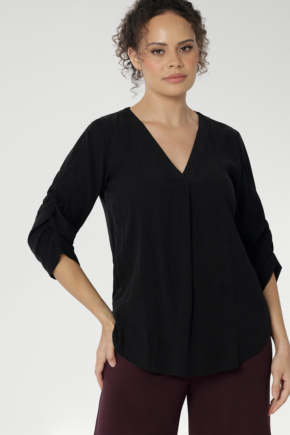 Made from a soft, breathable Tencel Viscose fabric, it boasts a sand-washed texture that feels luxurious against the skin and drapes beautifully, offering a flattering silhouette. Available in size 8-24.