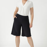 Bermuda Short in Charcoal