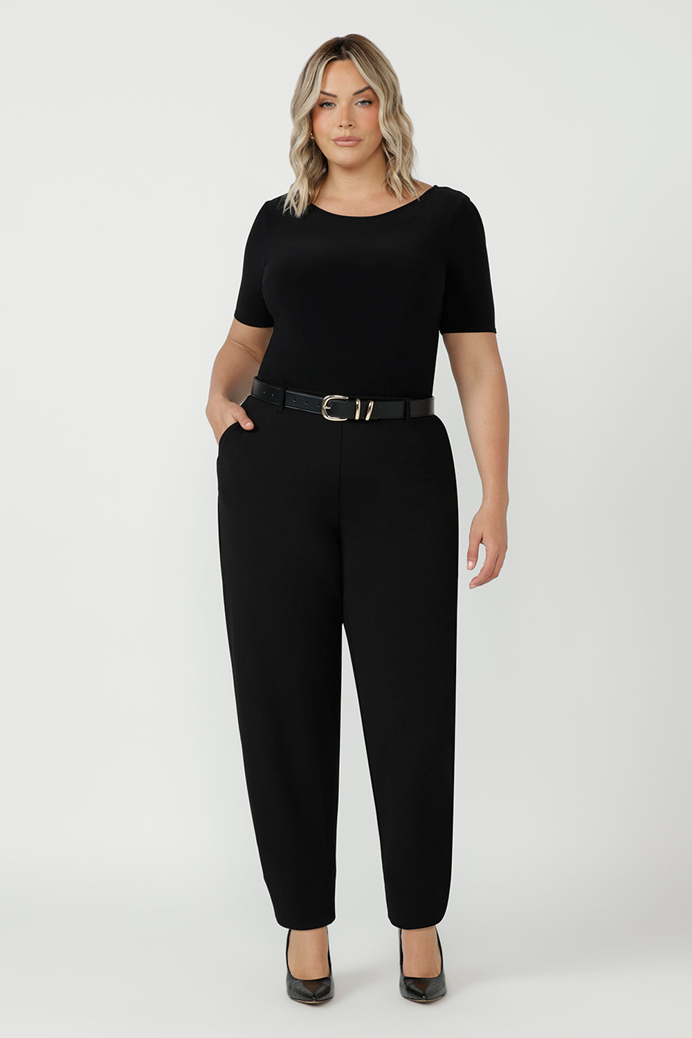 Smart Crepe Liv Barrel Leg Pant in Black